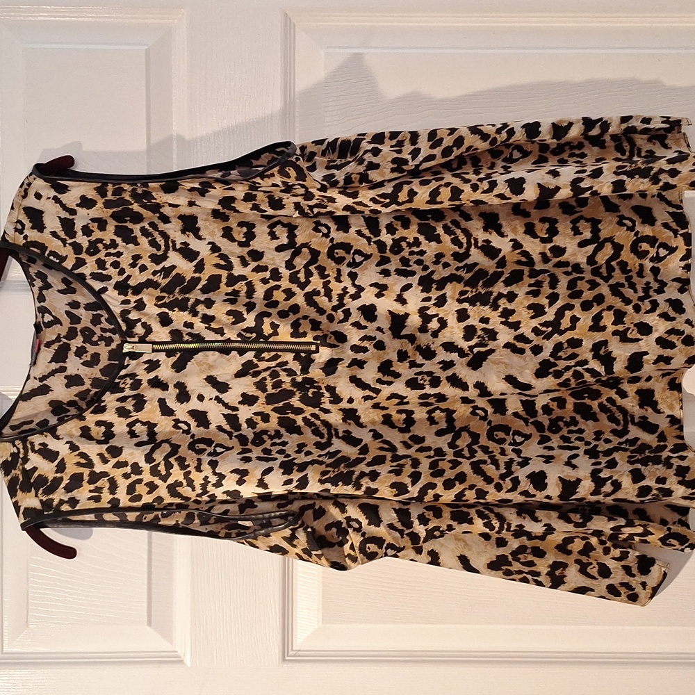 Vince Camuto Top